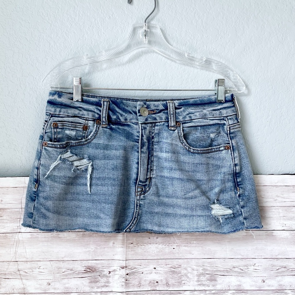 American Eagle | Curvy Hi-Rise Mini Denim Skirt Size 10